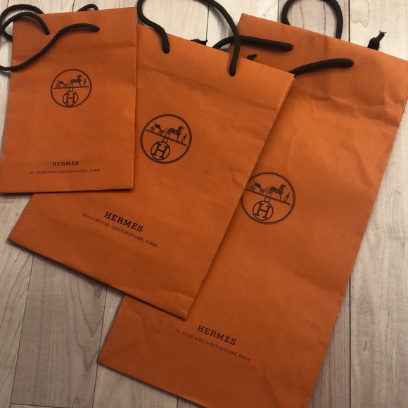 HERMES SHOPPING BAGS, HERMES Paper Shopping Bags, a set of 3 - Picture 7 of 8